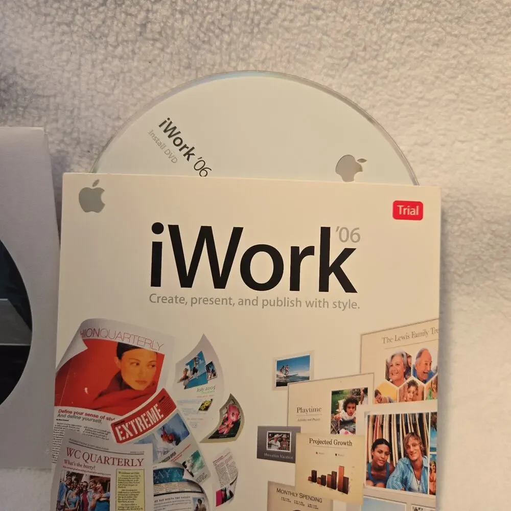 Boxed Apple Mac OS X 10.4 Tiger